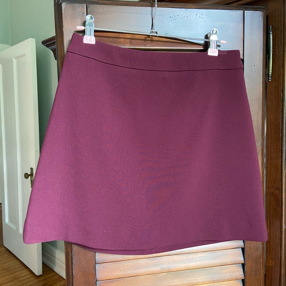 Express Women's Mini Skirt in Rich Burgundy